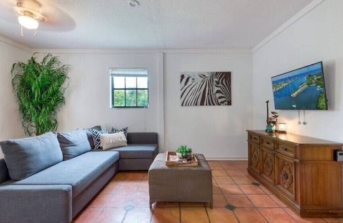 West Palm Beach House | Grand Hacienda by Beach and Downtown! Sleeps 28!