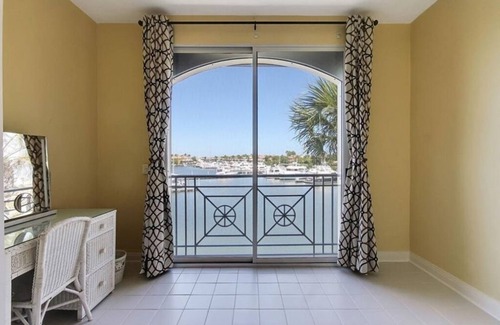 Grand Harbor Condo | Grand Harbor Club, Vero Beach, top floor overlooking Yacht Marina.