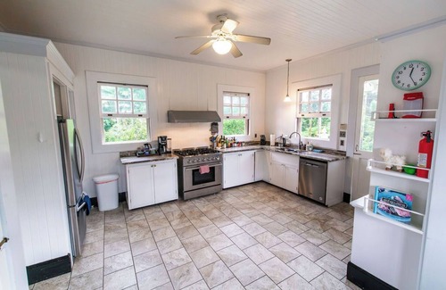 Hilo House | Grand Historic Hilo House