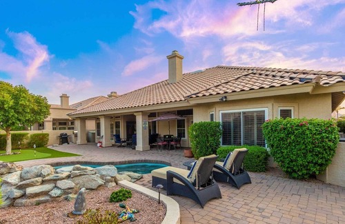 Foothills House | Grand Home w/Private Pool on Foothills Golf Course