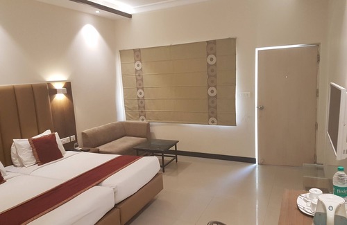 Agra Hotel | Grand Hotel Agra