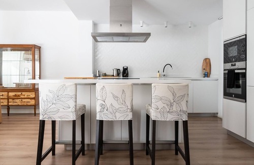 Sagunto House | Grand House in the Heart of Puerto - Modern, Renovated, Near Beach, 3 Terraces, WIFI