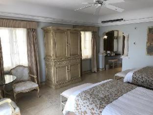 Isla Navidad Hotel | Grand Isla Navidad Golf & Spa Resort with Marina