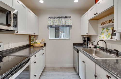 Grand Junction Condo | Grand Junction Vacation Rental: Indoor Pool Access