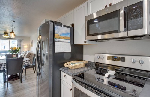 Grand Junction Condo | Grand Junction Vacation Rental: Indoor Pool Access