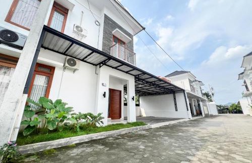 Kalasan House | Grand Kalasan Homestay Jogja