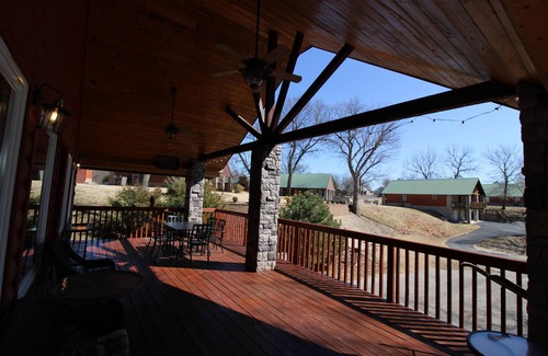 Langley Cabin | Grand Lake Cabin Retreat - Lake, Dock, & Woods