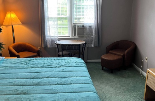 Lebanon Hotel | Grand Lake Hotel
