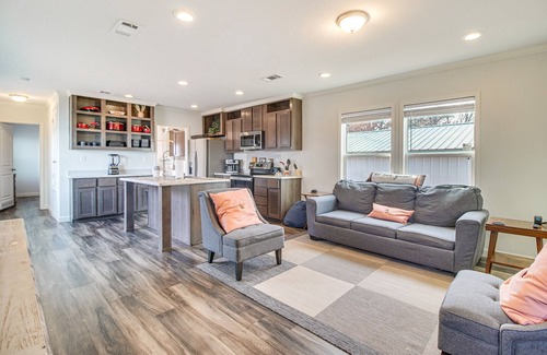Dennis House | Grand Lake Views: Pet-Friendly Jay Getaway!