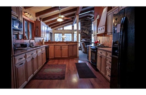 Greentown House | Grand Lakefront House w/Private Dock!