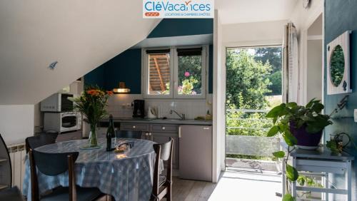 Trevou-Treguignec Apartment | Grand LARGE FACE A LA PLAGE TRESTEL