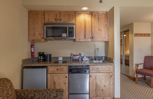 Crested Butte Condo | Grand Lodge Condo In The Heart Of Mt Crested Butte 1 Bedroom Condo - No Cleaning Fee! by RedAwning