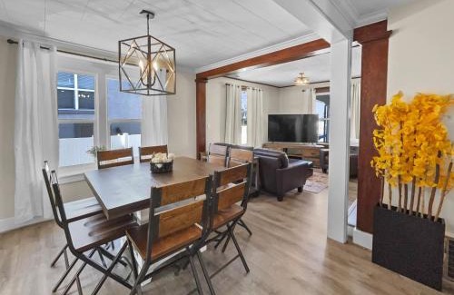 Grand Junction House | Grand Lodge home