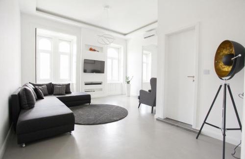 Erzsebetvaros Apartment | Grand Loft Design