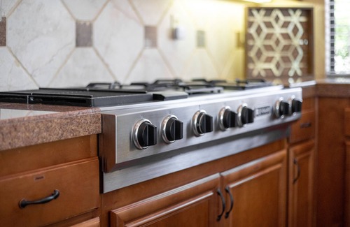 Fallbrook Villa | Grand Lux - Luxury Resort Pool Villa - Close to Wineries, Beaches, Temecula