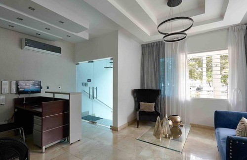Renacimiento Apartment | Grand Luxe Penthouse @Upscale Zone SD+TUB+Terraza+ BBQ
