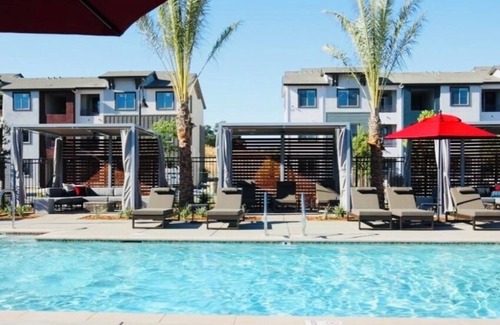 Encino Condo | Grand Luxury