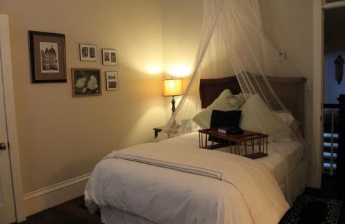 Pascagoula Hotel | Grand Magnolia Ballroom & Suites
