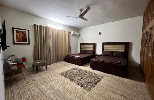F-6 Sector House | Grand Manor House