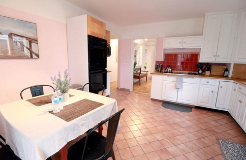 Princeton Condo | ★ GRAND MID-CENTURY HOME ★ NEAR UNIVERSITY