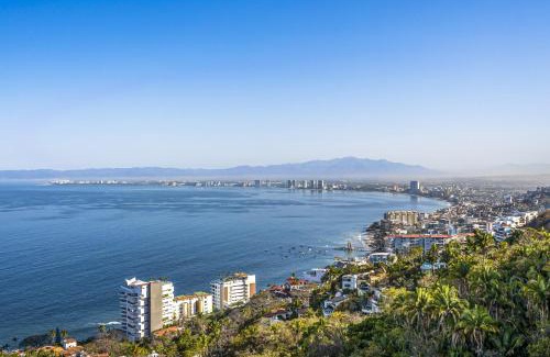 Conchas Chinas Apartment | Grand Miramar A202