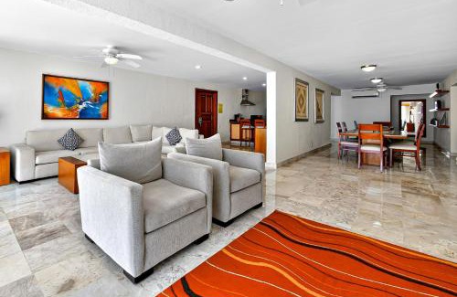 Conchas Chinas Apartment | Grand Miramar A302