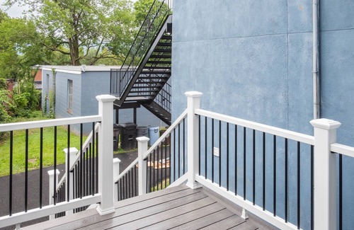 Newburgh Apartment | "GRAND ON THE HUDSON" - Executive Suites/3rd FL