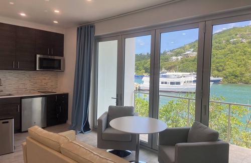 Estate Enighed Apartment | Grand Opening Special-Edgewater Villas-Studio Unit-Central easy walking location