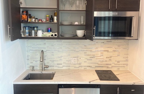 Estate Enighed Apartment | Grand Opening Special-Edgewater Villas-Studio Unit-Central easy walking location
