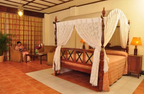 Fort Hotel | Grand Oriental Hotel