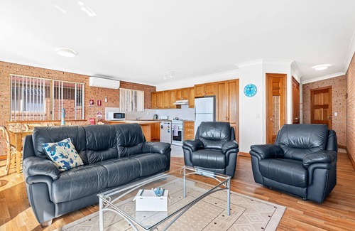 Narooma Apartment | Grand Pacific 1 Unit 4 - First Floor