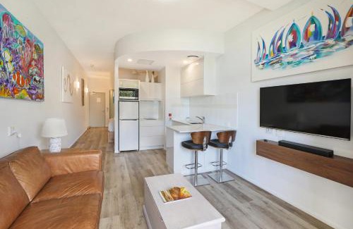 Alexandra Headland Resort | Grand Palais Boolarong Beachside Apartments