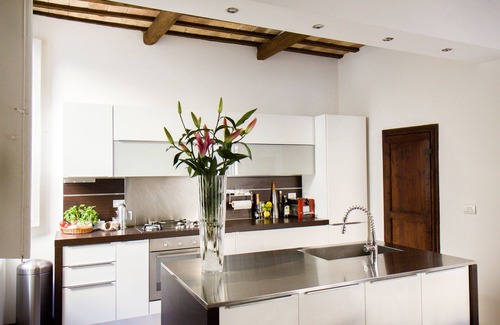 Citta Sant'Angelo Apartment | Grand palazzo apartment nestled in a medieval hilltop town by the Adriatic coast