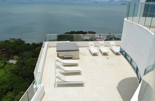 Playa Bonita Village Condo | Grand Panoramic View