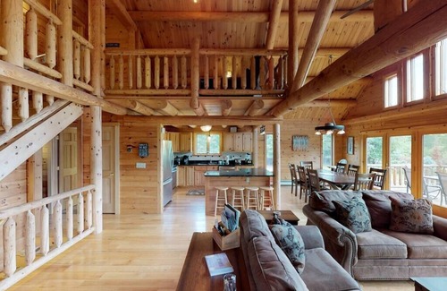 Wilmington House | Grand Pines Lodge, Ultimate Log Luxury, Stunning Views, Hot Tub & Sauna, EV Charger, 3D Tour