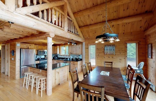 Wilmington House | Grand Pines Lodge, Ultimate Log Luxury, Stunning Views, Hot Tub & Sauna, EV Charger, 3D Tour