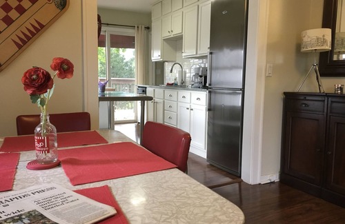 Fulton Heights House | Grand Rapids Fulton Heights Tinyish HOUSE Corporate Rental