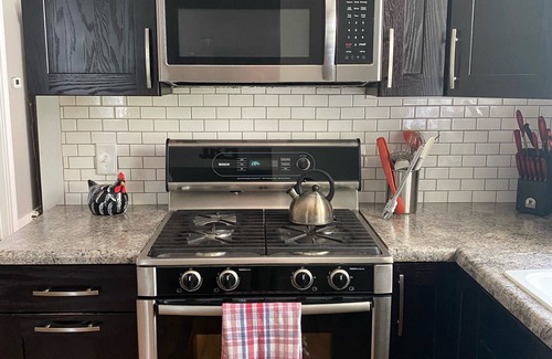 Fulton Heights House | Grand Rapids Fulton Heights Comfy Cottage HOUSE Corporate Rental