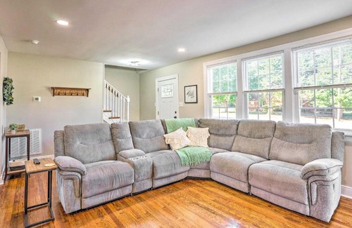 Lakeside House | Grand Richmond Home with Great Location and Views