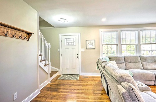 Lakeside House | Grand Richmond Home with Great Location and Views