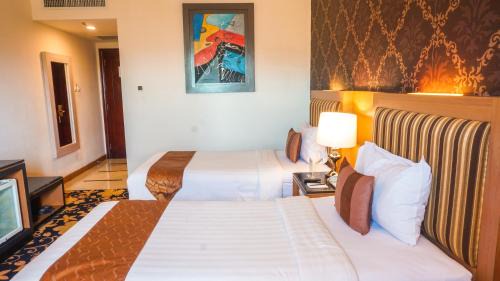 Bukittinggi Hotel | Grand Rocky Hotel Bukittinggi