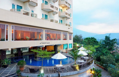 Bukittinggi Hotel | Grand Rocky Hotel