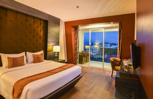 Bukittinggi Hotel | Grand Rocky Hotel