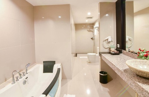 Bukittinggi Hotel | Grand Rocky Hotel