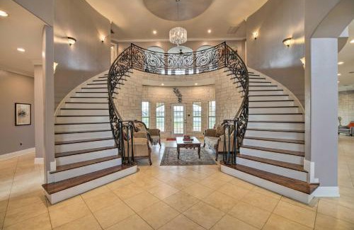 Iowa Colony House | Grand Rosharon Estate on 10 Acres of Farmland