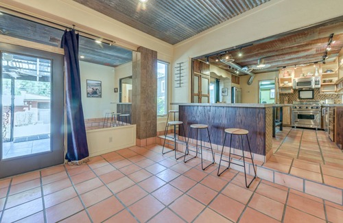 Ruidoso House | Grand Ruidoso Home w/ Private Hot Tub & Casita!