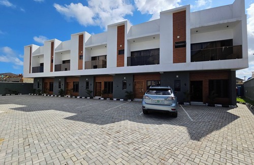 Ogombo Apartment | Grand Safira Apartments