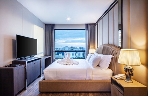 Phlabphla Hotel | Grand Sala Thai