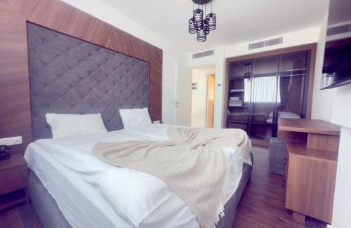 Trikomo Apartment | Grand Shappire Resort Apartment 465