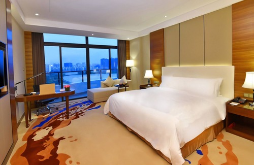 Huiyang Hotel | Grand Skylight Int'l Hotel Huizhou